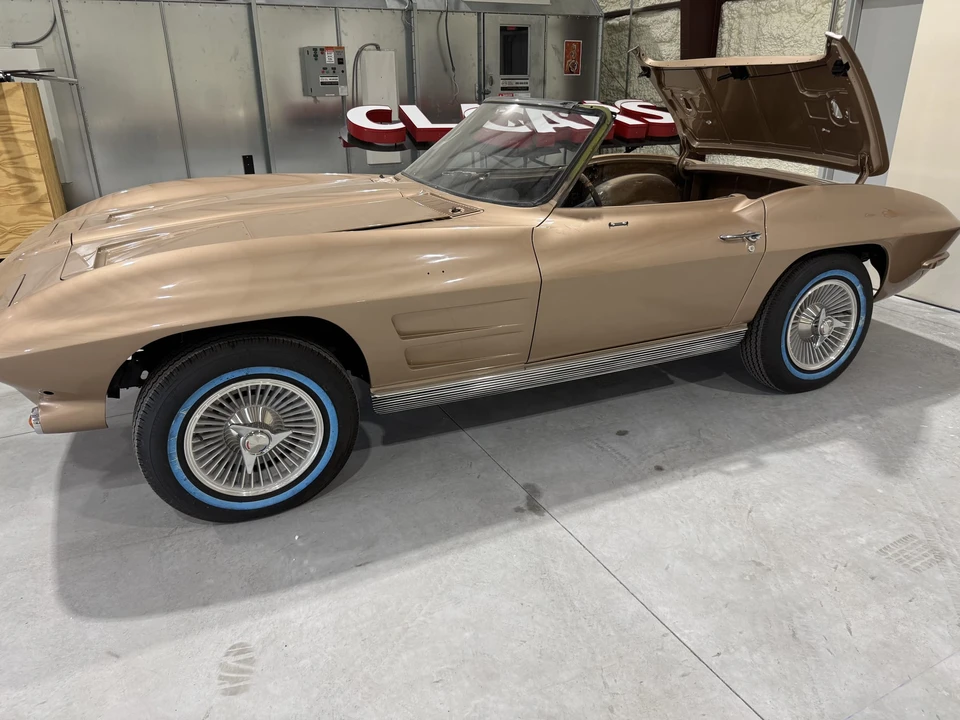 1963 Chevrolet Corvette C2 - Image 2 of 31