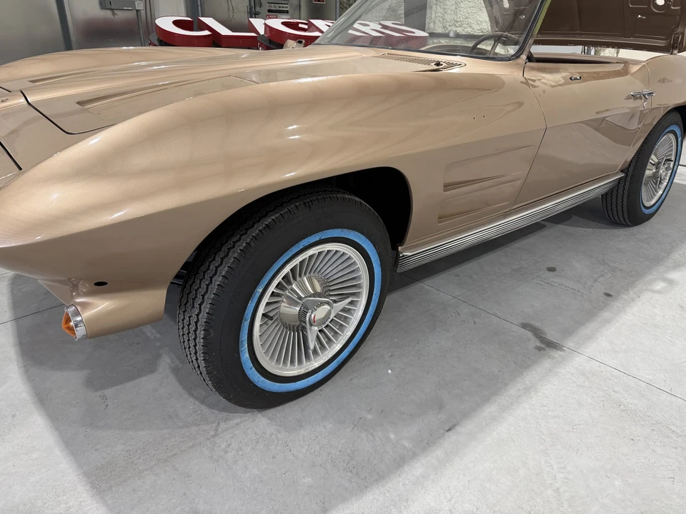 1963 Chevrolet Corvette C2 - Image 11 of 31