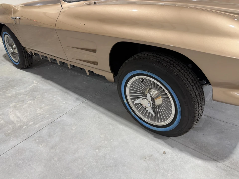 1963 Chevrolet Corvette C2 - Image 12 of 31