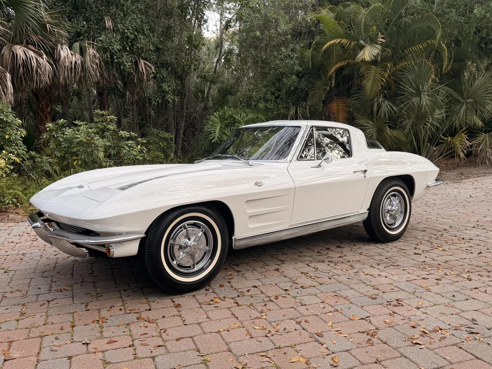 1963 Chevrolet Corvette C2 - Image 25 of 31
