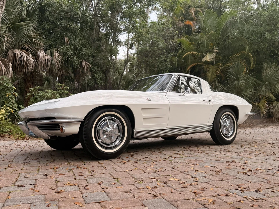 1963 Chevrolet Corvette C2 - Image 24 of 31