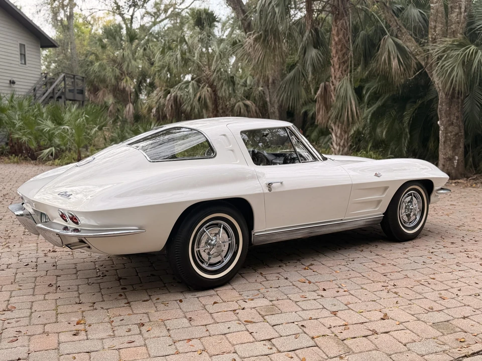 1963 Chevrolet Corvette C2 - Image 16 of 31