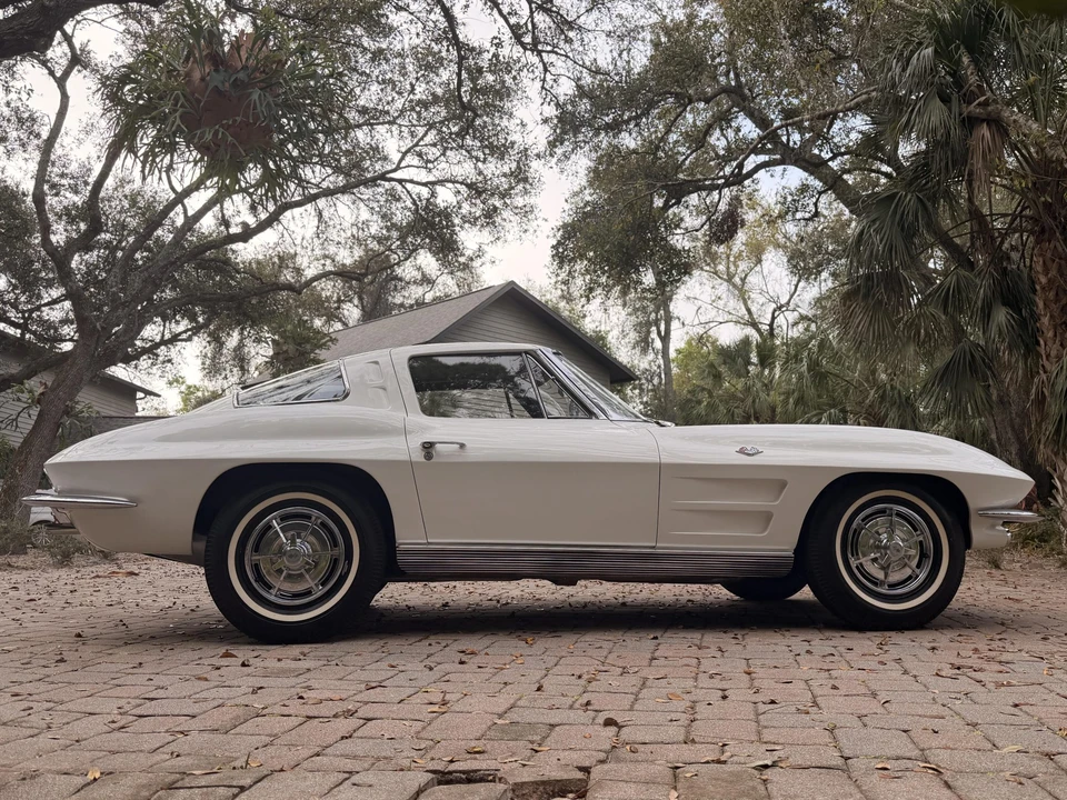 1963 Chevrolet Corvette C2 - Image 15 of 31