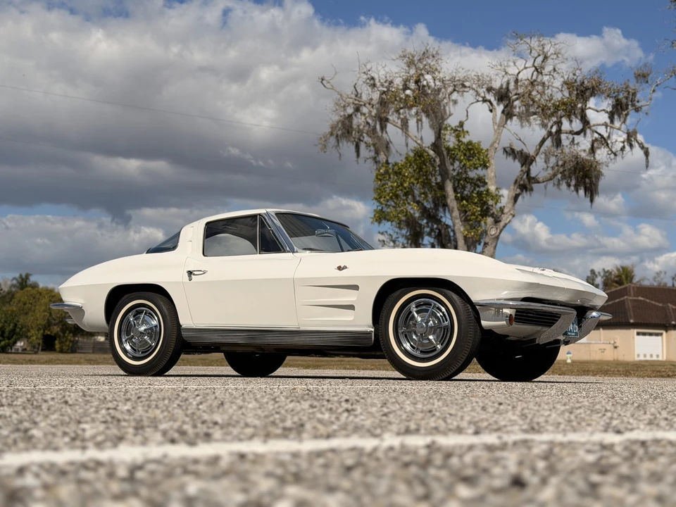 1963 Chevrolet Corvette C2 - Image 11 of 31
