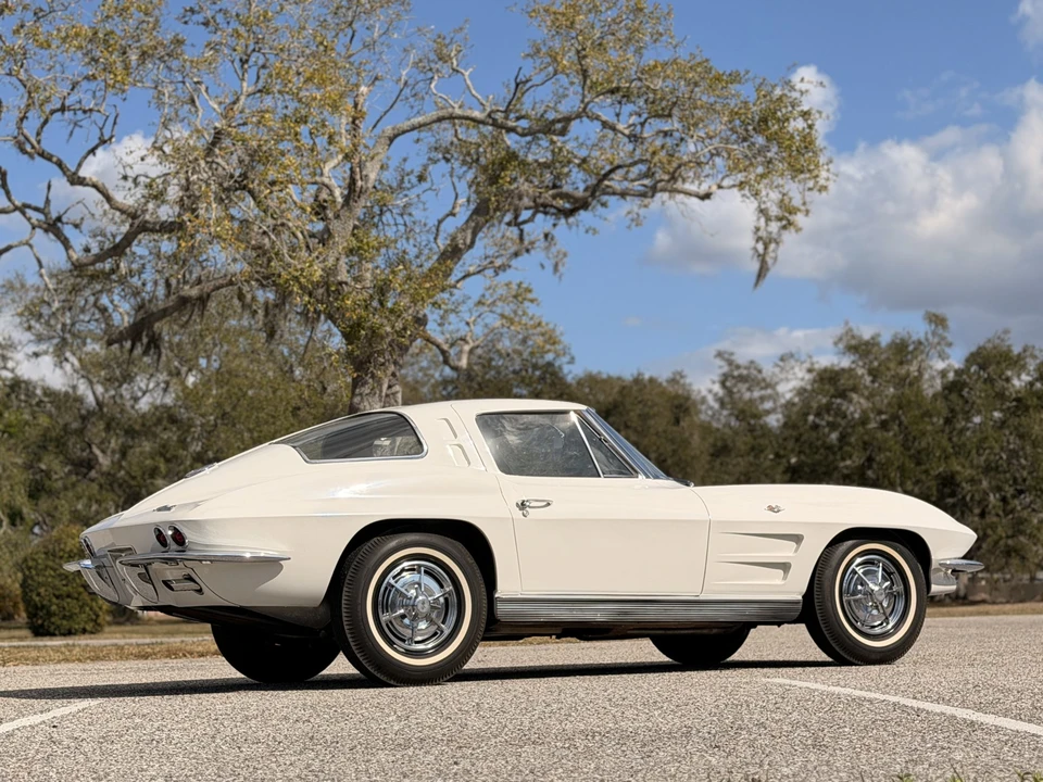 1963 Chevrolet Corvette C2 - Image 9 of 31