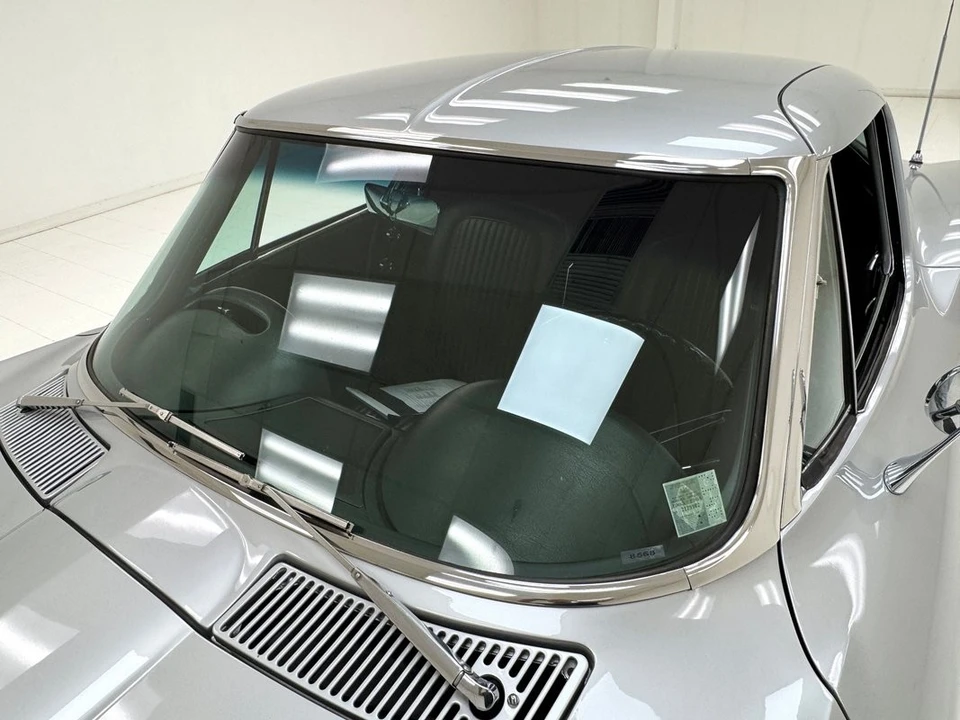 1963 Chevrolet Corvette C2 - Image 16 of 31