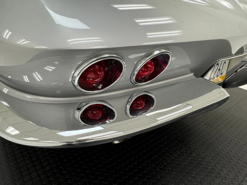 1963 Chevrolet Corvette C2 - Image 22 of 31