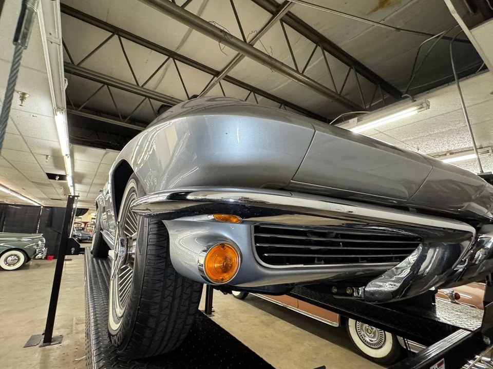 1963 Chevrolet Corvette C2 - Image 29 of 31