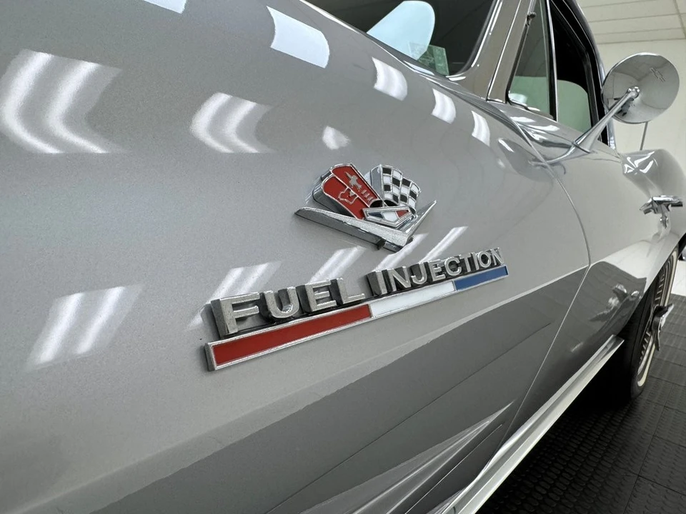 1963 Chevrolet Corvette C2 - Image 14 of 31