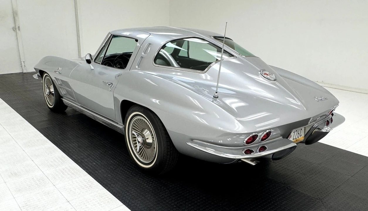 1963 Chevrolet Corvette C2 - Image 3 of 31