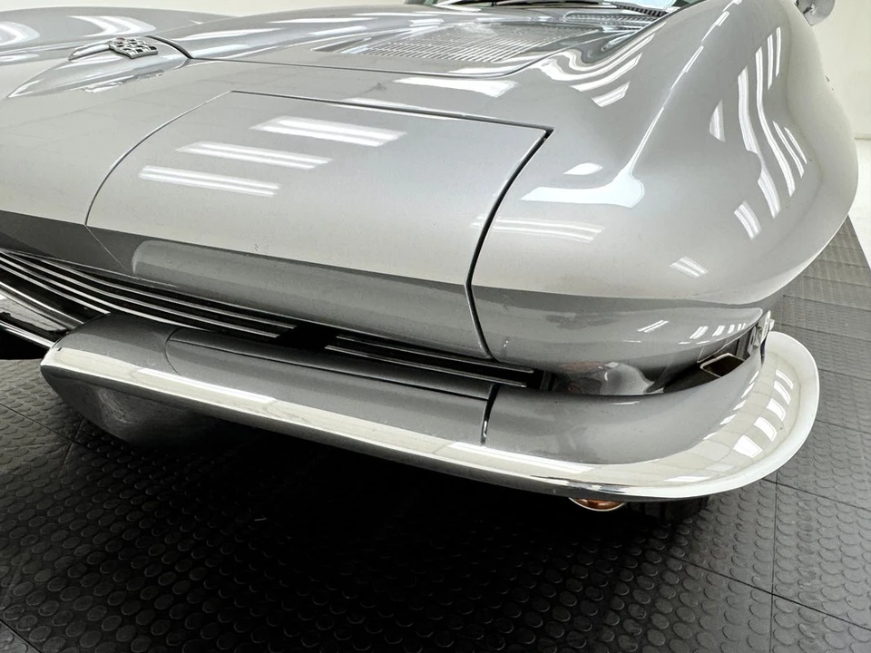 1963 Chevrolet Corvette C2 - Image 11 of 31