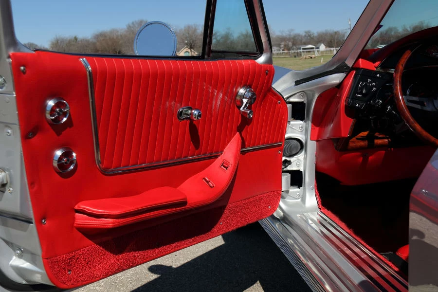 1963 Chevrolet Corvette C2 - Image 28 of 31