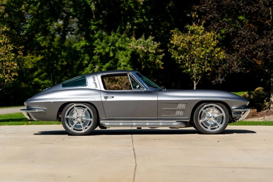 1963 Chevrolet Corvette C2 - Image 2 of 31