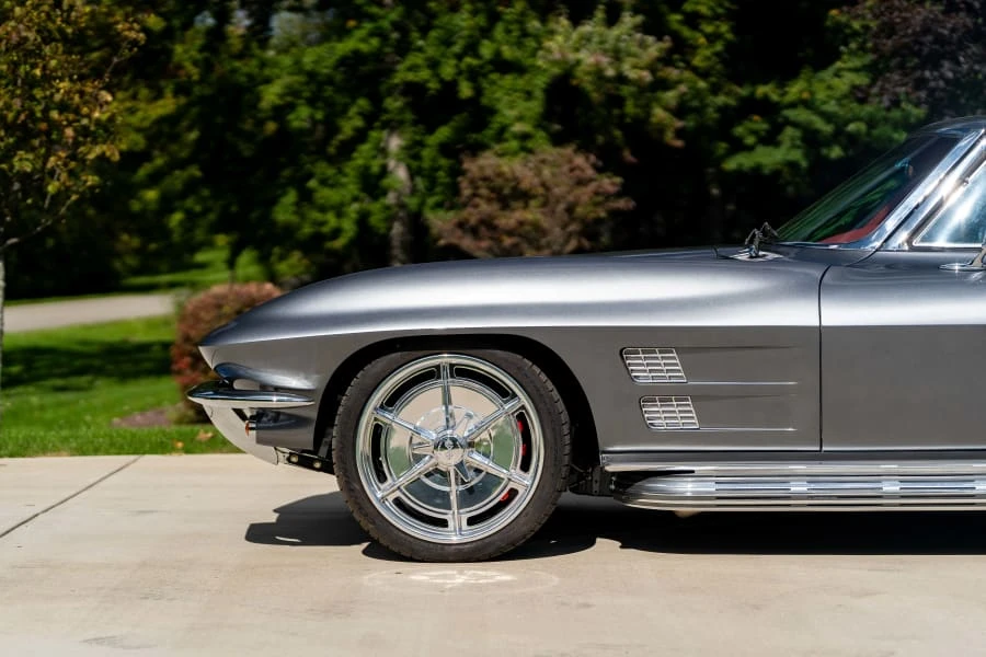 1963 Chevrolet Corvette C2 - Image 22 of 31