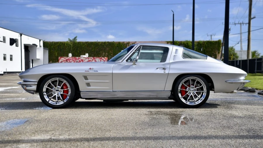 1963 Chevrolet Corvette C2 - Image 2 of 31