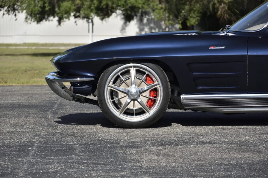 1963 Chevrolet Corvette C2 - Image 24 of 31