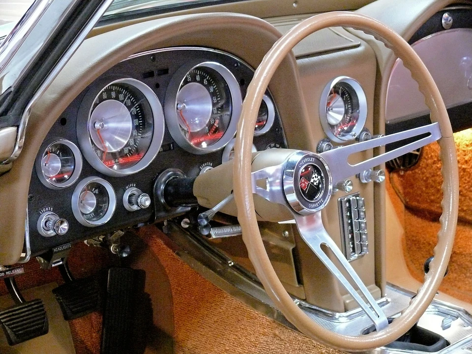 1963 Chevrolet Corvette C2 - Image 2 of 5