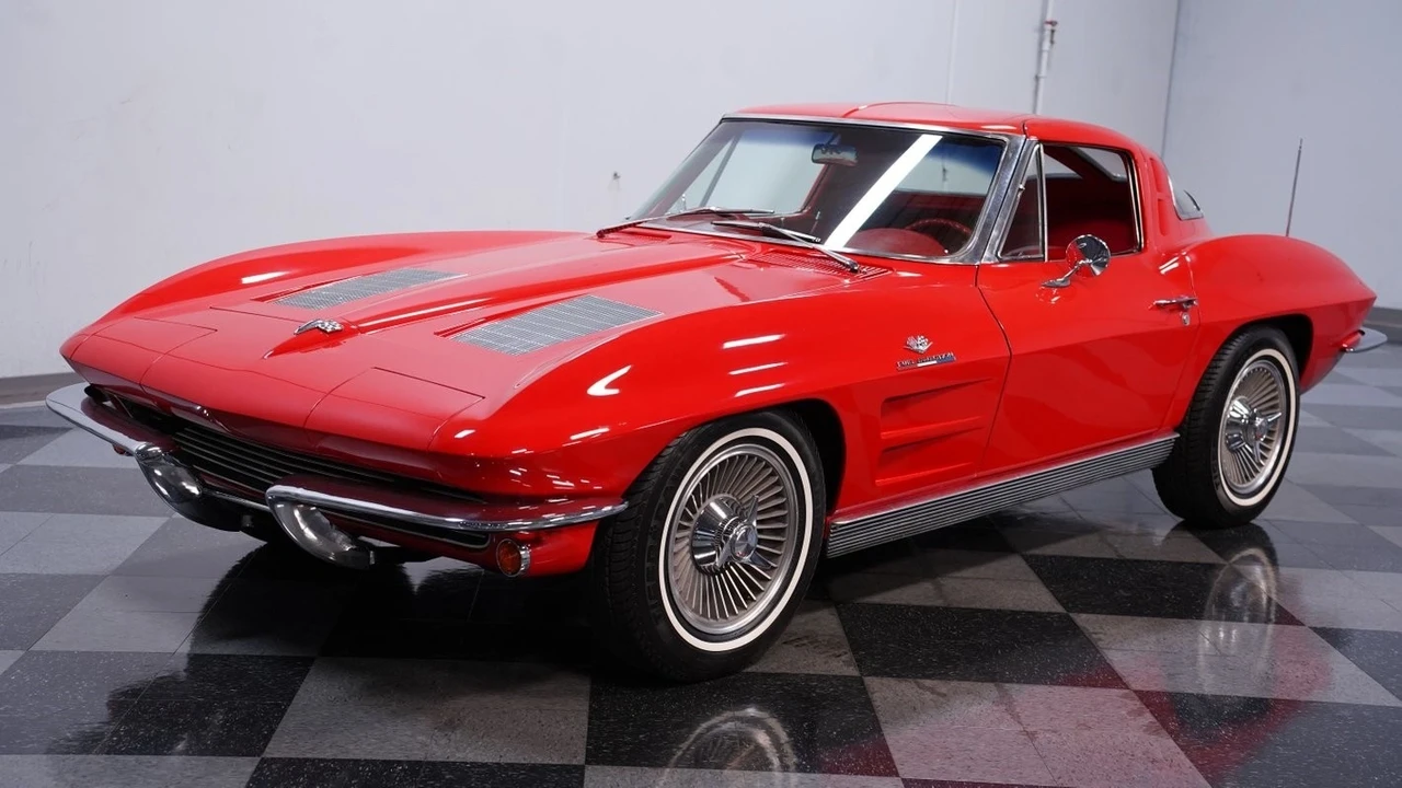 1963 Chevrolet Corvette C2 - Image 6 of 12