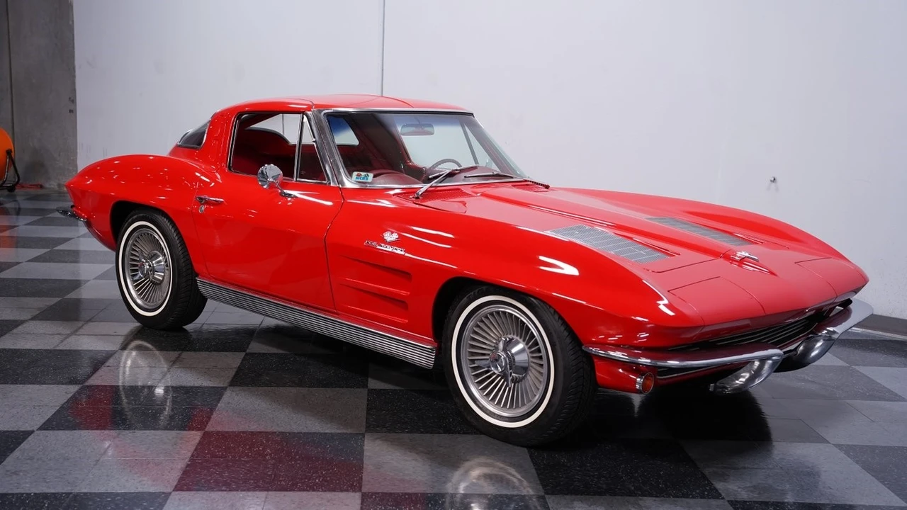 1963 Chevrolet Corvette C2 - Image 14 of 21