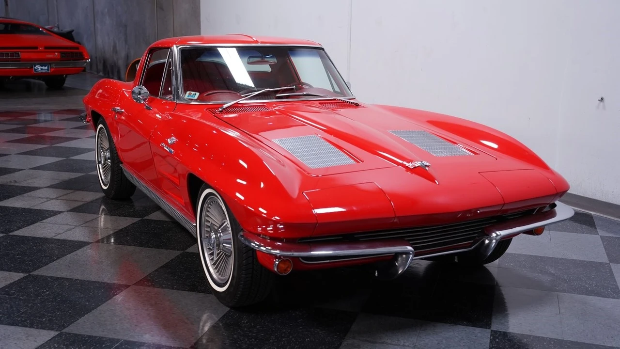 1963 Chevrolet Corvette C2 - Image 15 of 21