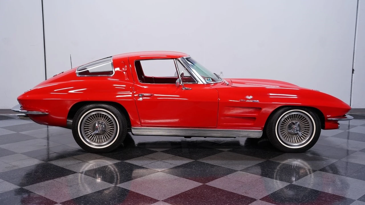 1963 Chevrolet Corvette C2 - Image 13 of 21