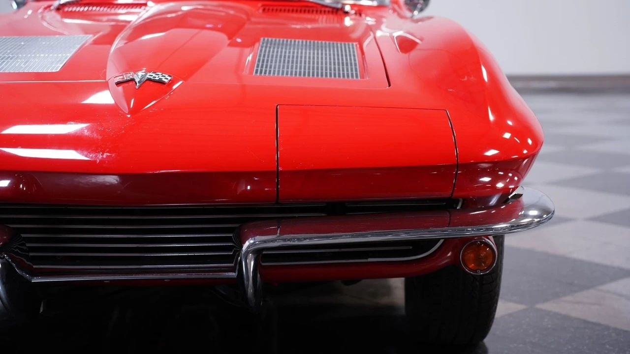 1963 Chevrolet Corvette C2 - Image 19 of 21