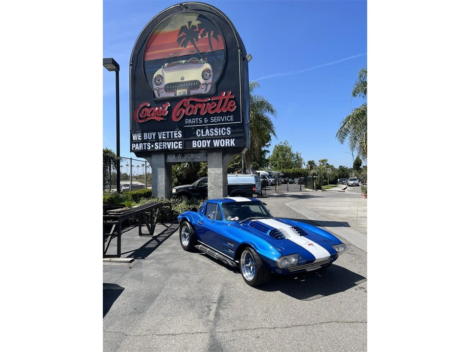 1963 Chevrolet Corvette C2 - Image 4 of 31