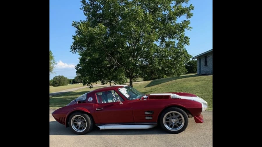 1963 Chevrolet Corvette C2 - Image 2 of 12