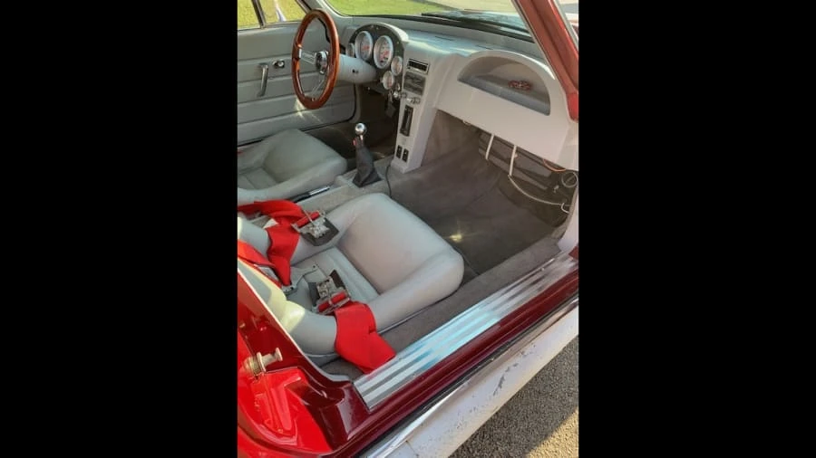 1963 Chevrolet Corvette C2 - Image 6 of 12