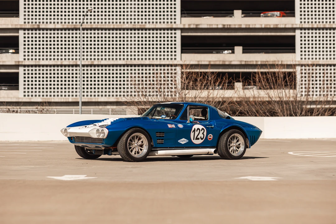 1963 Chevrolet Corvette C2 - Image 6 of 31