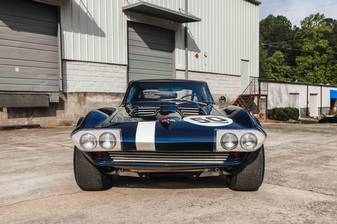 1963 Chevrolet Corvette C2 - Image 2 of 6