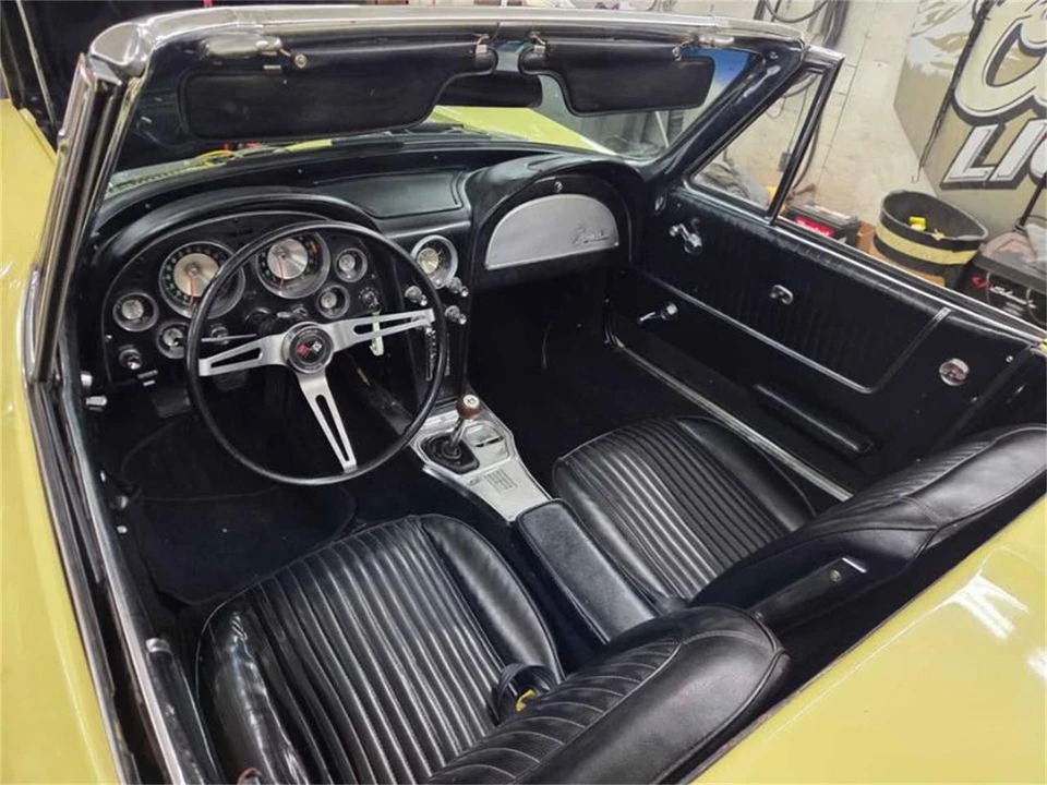 1963 Chevrolet Corvette C2 - Image 14 of 19