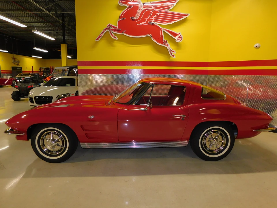 1963 Chevrolet Corvette C2 - Image 20 of 31