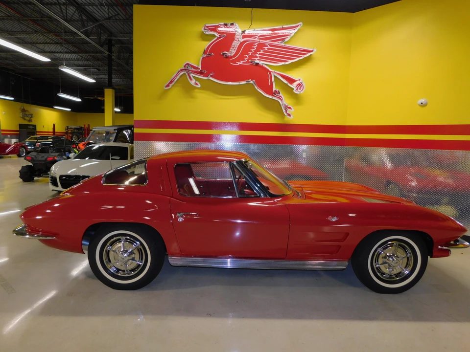 1963 Chevrolet Corvette C2 - Image 30 of 31