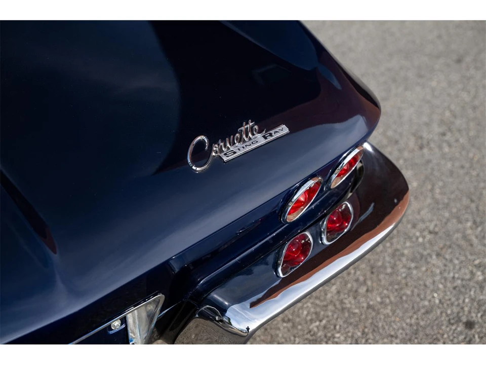 1963 Chevrolet Corvette C2 - Image 11 of 30