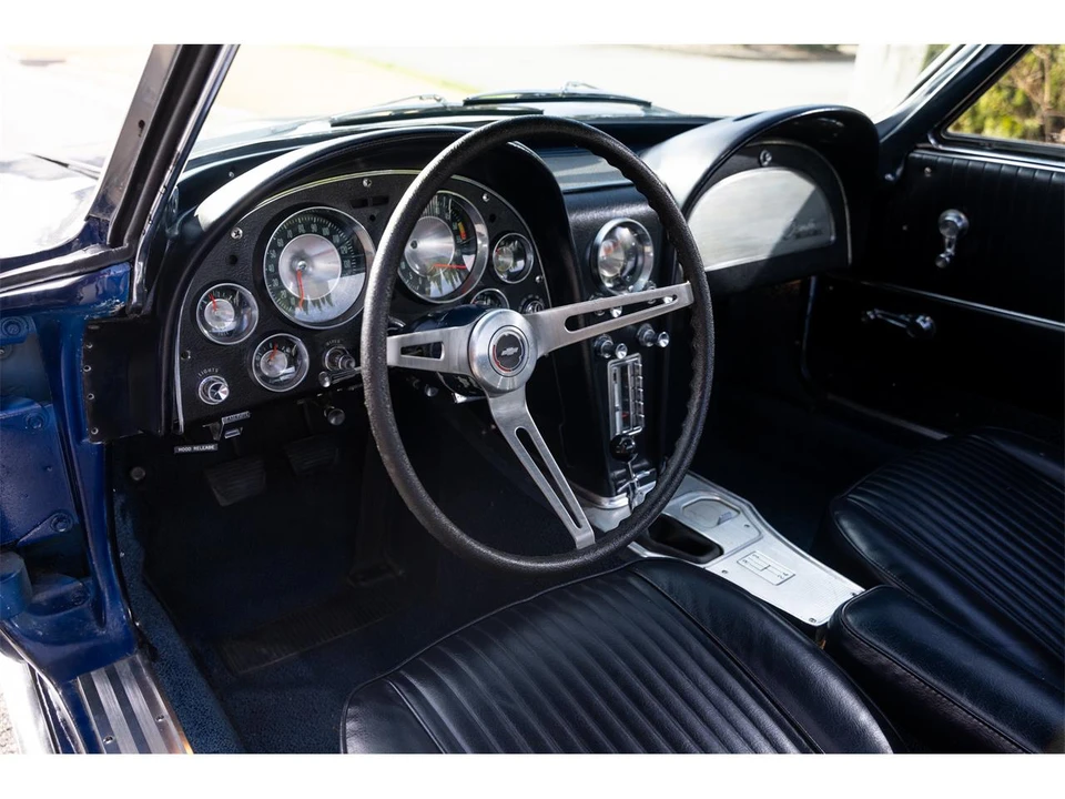 1963 Chevrolet Corvette C2 - Image 26 of 30