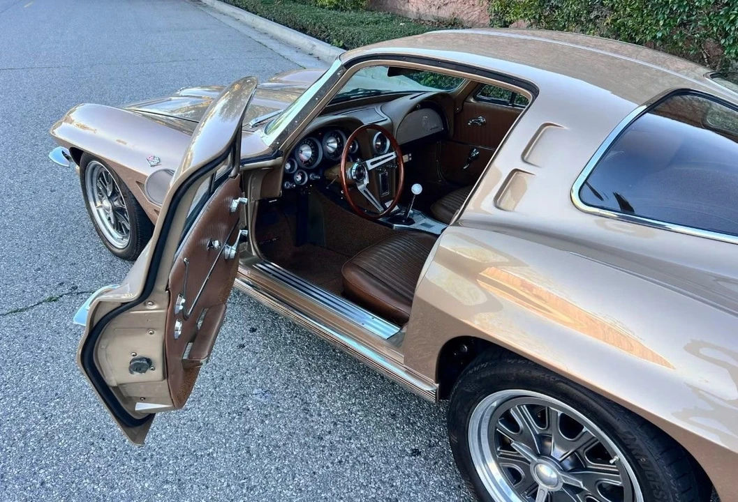 1963 Chevrolet Corvette C2 - Image 2 of 19