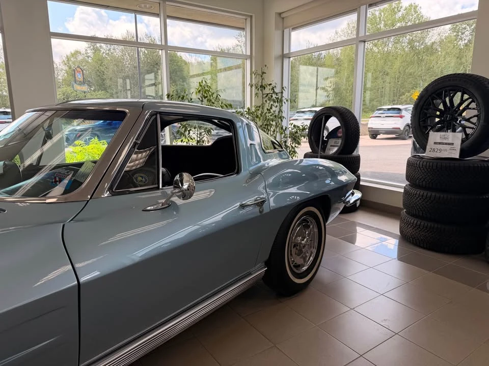 1963 Chevrolet Corvette C2 - Image 7 of 10