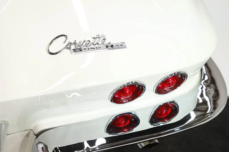 1963 Chevrolet Corvette C2 - Image 18 of 20
