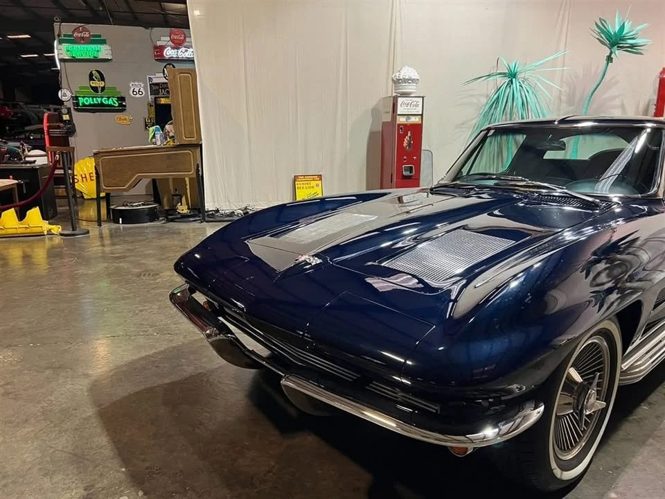 1963 Chevrolet Corvette C2 - Image 9 of 20