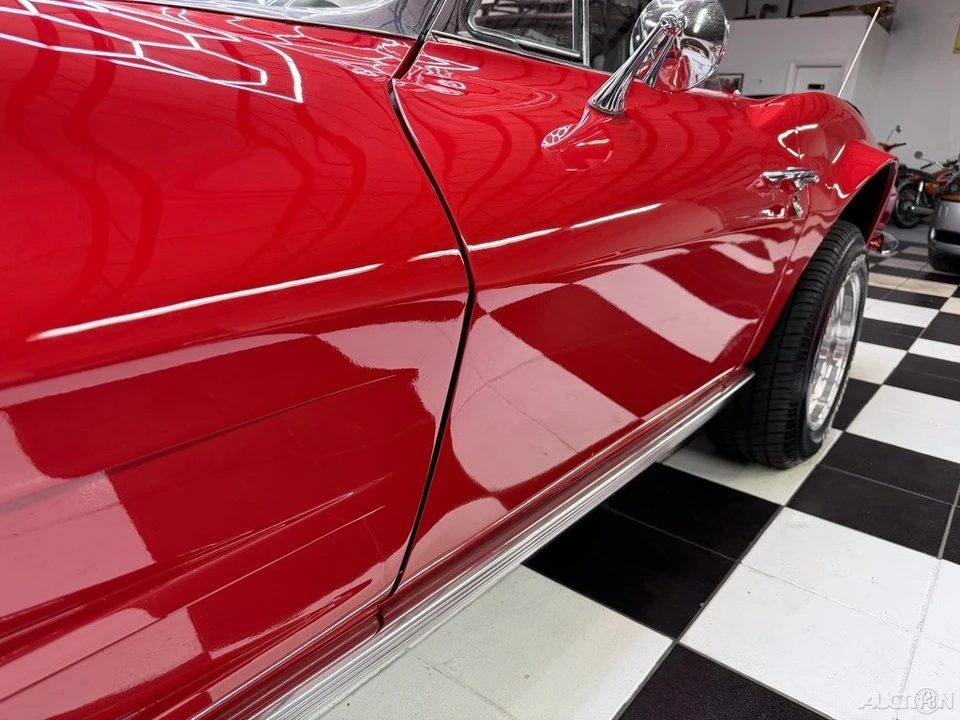 1963 Chevrolet Corvette C2 - Image 11 of 24