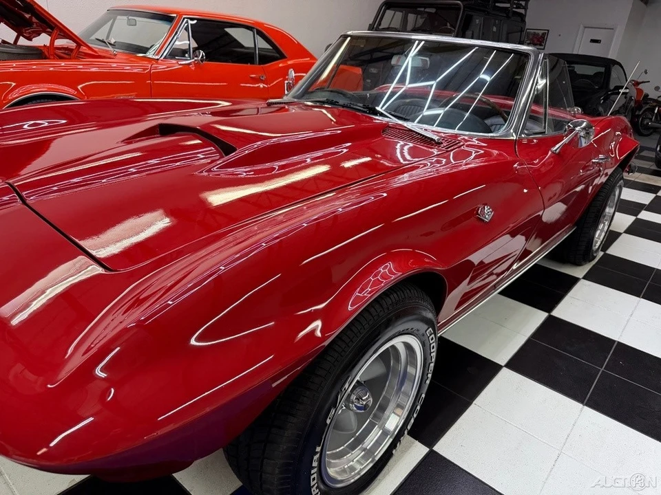 1963 Chevrolet Corvette C2 - Image 8 of 24