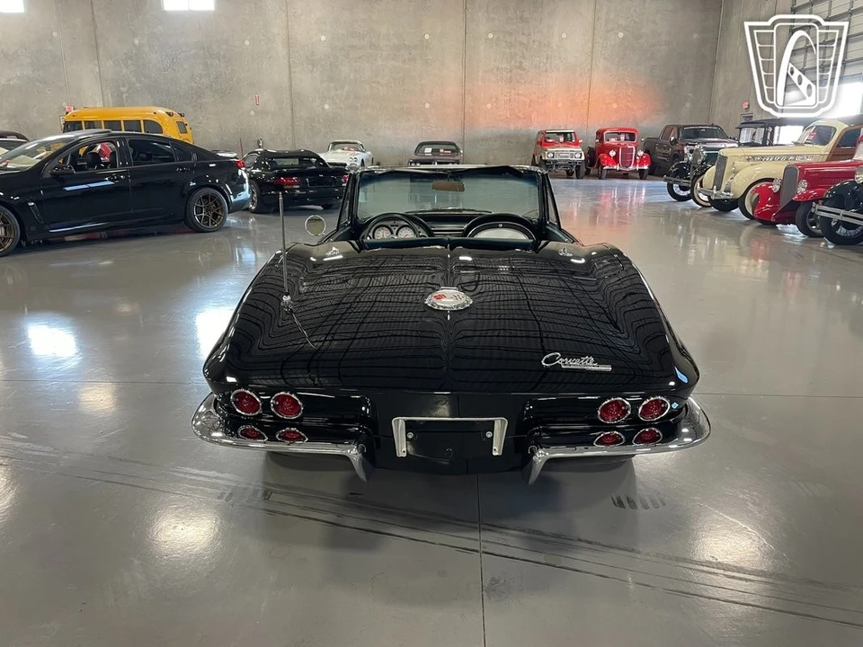 1963 Chevrolet Corvette C2 - Image 11 of 12