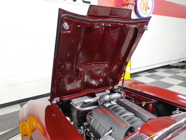 1963 Chevrolet Corvette C2 - Image 8 of 21