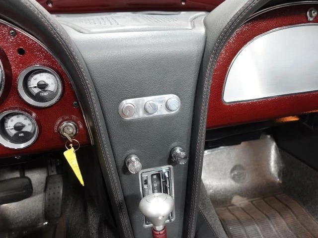 1963 Chevrolet Corvette C2 - Image 13 of 21