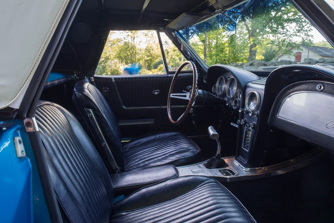 1963 Chevrolet Corvette C2 - Image 6 of 31