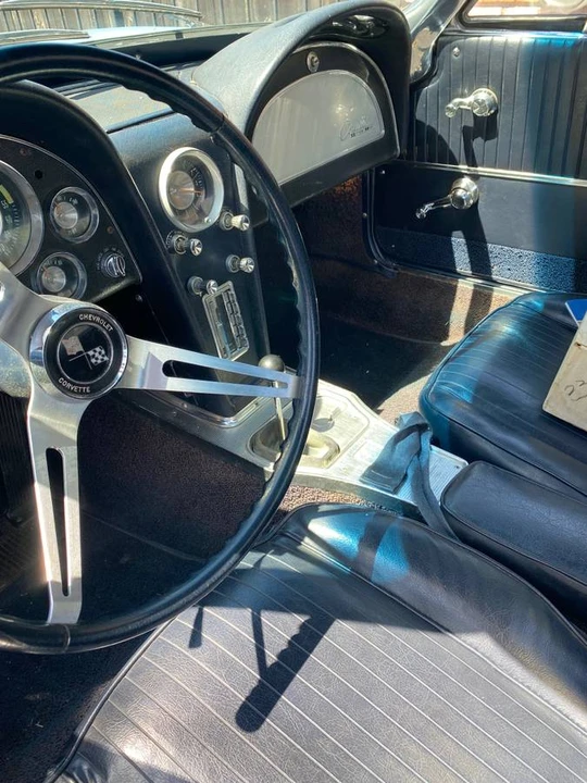 1963 Chevrolet Corvette C2 - Image 11 of 22