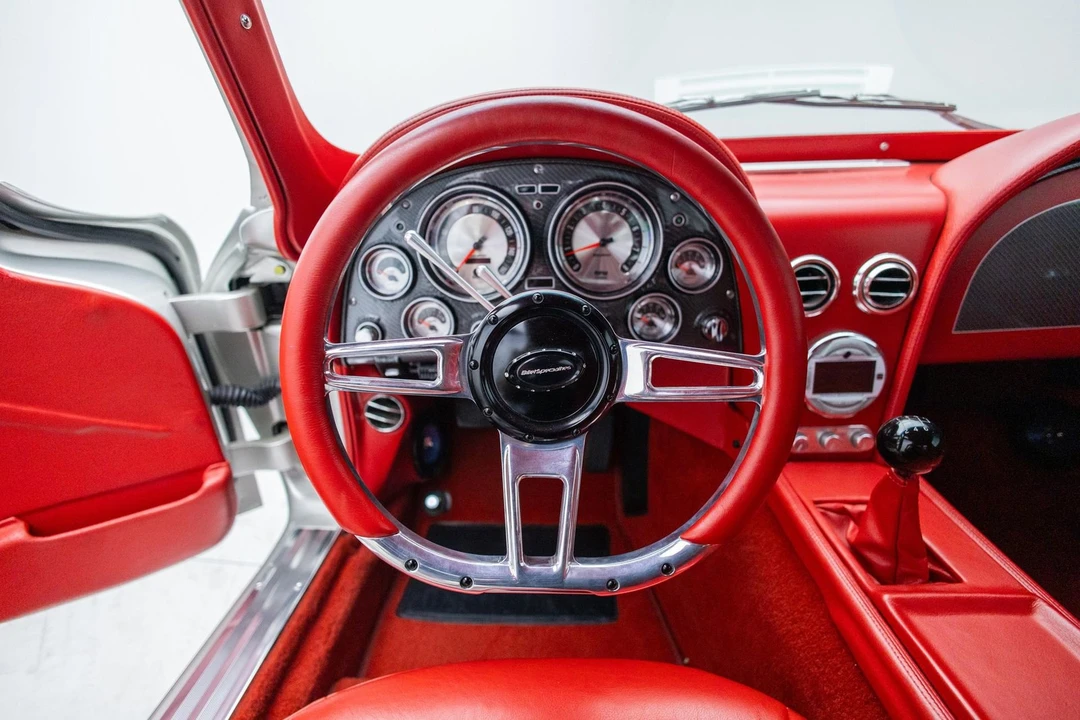 1963 Chevrolet Corvette C2 - Image 25 of 31