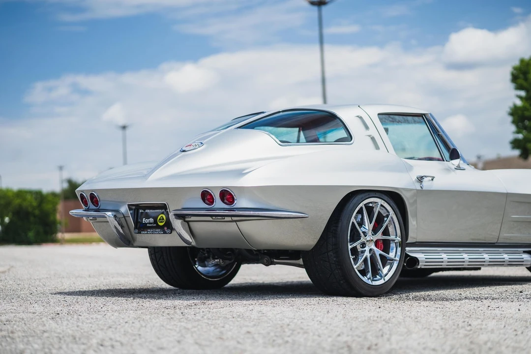 1963 Chevrolet Corvette C2 - Image 11 of 31