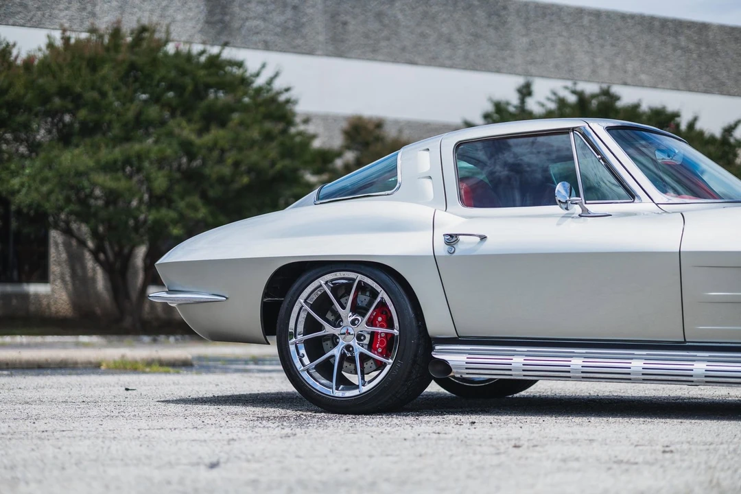 1963 Chevrolet Corvette C2 - Image 14 of 31